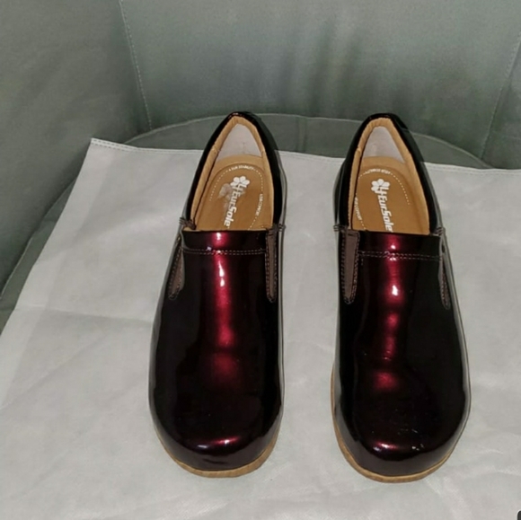 Shoes - Picture 3 of 3